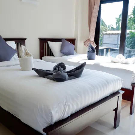 Aiya Resort Koh-Tao Отели рядом с достопримечательностью «Пляж Сайри»