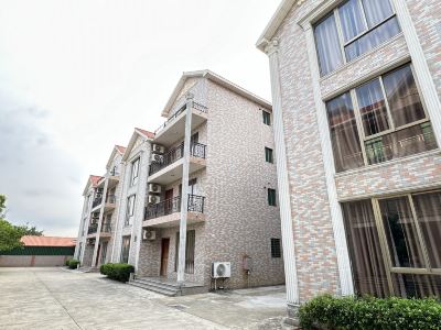 Wuchuan Taoran Hotel