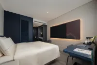 Xiamen Zhongshan Road Pedestrian Street Bashi Residence Hotel