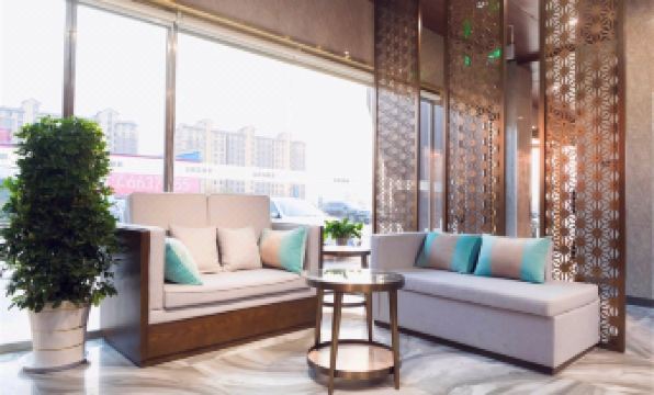 Jingzu E-Sports Hotel (Dezhou Leling Debai Plaza)