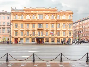 Cosmos Selection Saint-Petersburg Nevsky Royal