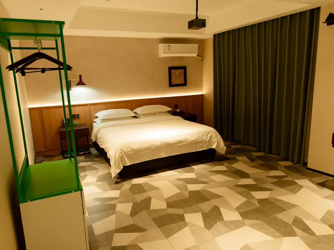 Luohe Lejia Film & Television Hotel - Luohe