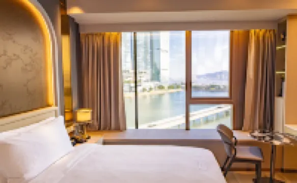 YOHO Treasure Island Hotel - Rivage Continental