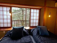 Hilltop Villa Karuizawa - Peaceful Hilltop Forest Retreat With Mountain View - balcony