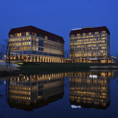 Huaxia Lakeside Resort Hotel