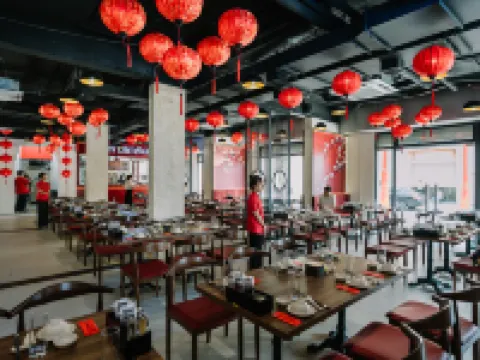 Dal Vostro Homestay - Ocean Park 2 & 3 Hotels in Van Giang District