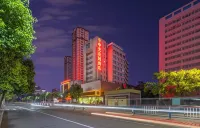 xinyangshenguanghuayuanjiudian - สัตว์เลี้ยง