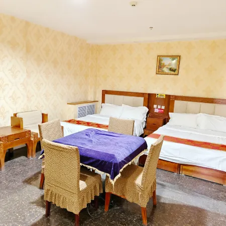 Hancheng Business Hotel (Qingshuihe Middle Road North Mechanical and Electrical Industrial School) Отели рядом с достопримечательностью «Центральная кровавая станция Чжан Цзякоу»