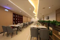 新一百飯店（丹東火車站鴨綠江斷橋店）