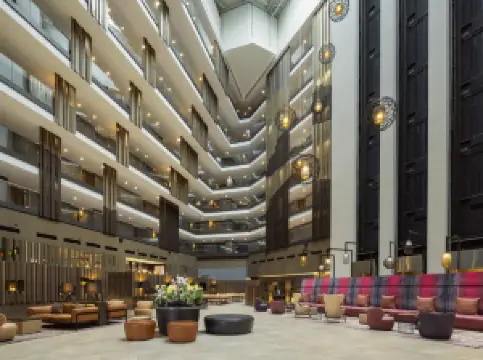 Sheraton Grand Tbilisi Metechi Palace