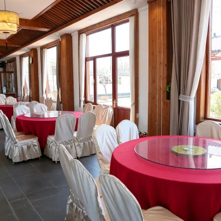 Laiyuan Jukelou Chinese Inn (Baishishan Town)
