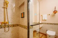 Bernard Hotel (Karamay World Devil City Branch)