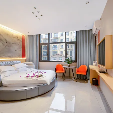 Changshun Qiguangli Theme Hotel