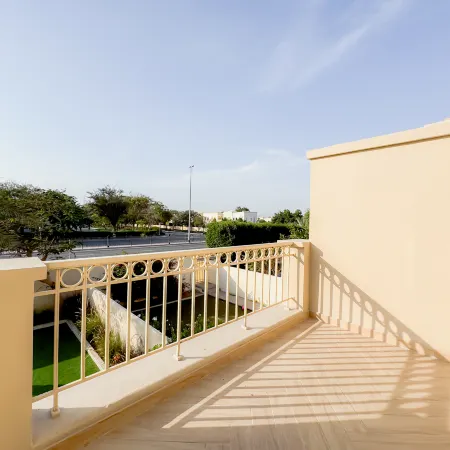 Designer Furnished Villa with Luxury Finishes in Springs 14
