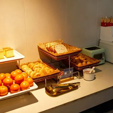 Home Inn UP Huayi Collection Hotel (Dandong Fengcheng)