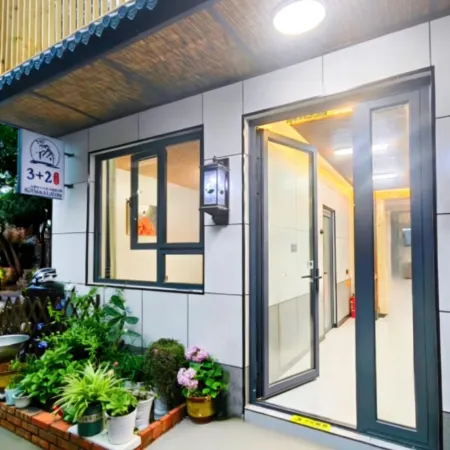 3 Plus 2 Homestay (Rizhao Seaside Forest Park)