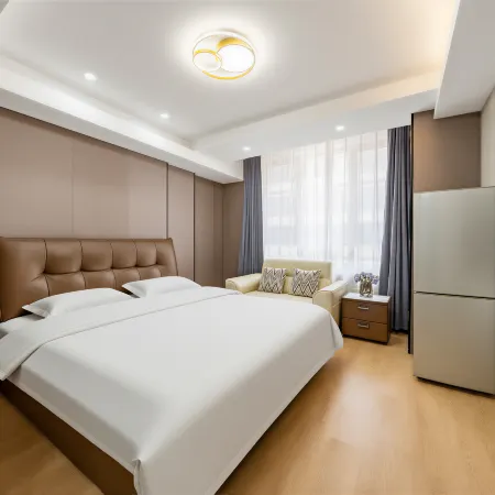 Qinghe B& B ( Beijing Sanlitun Taikooli Store )