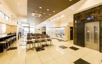 Toyoko Inn Kintetsu Yokkaichi Eki Kita Guchi - parking