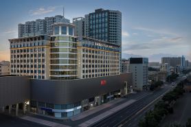 巴彥淖爾臨河區維多利摩爾城亞朵酒店