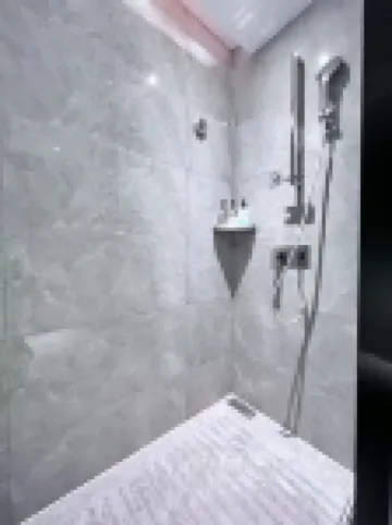 โรงแรมอีชาร์ม (สถานีรถไฟฟ้าสแควร์ป่ายี หนานชาง ห้างวูชาง)