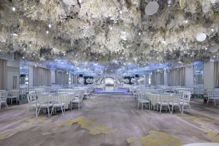 Jingang International Hotel Отели в г. Инчэн