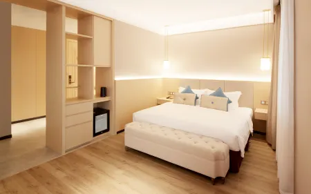 Chengdu Dufu No.72 Hotel (Chunxi Road Tianfu Square)