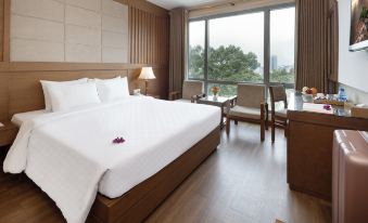 EdenStar Saigon Hotel & Spa