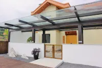 Mengdingshan plum blossom fall Hotels in Ya'an