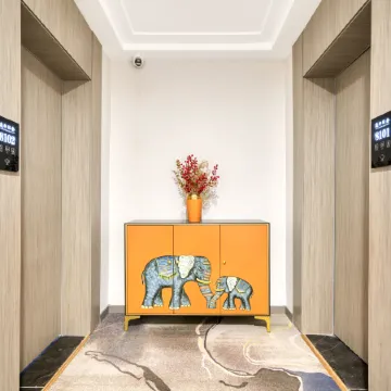 Tingting Luxury Hotel