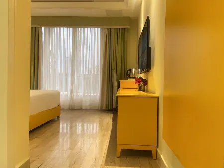 Haikou Dream House Hotel (Nansha Road)