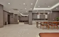 Nanchang Tengwangge International Hotel (Bayi Square Nanchang Station)