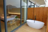 Qingyan Retreat | Streamside Zen Cabin (Longhu Mountain) - Kitchens