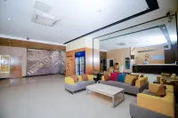 7Days Inn Chain Hotel (Luoding Central)