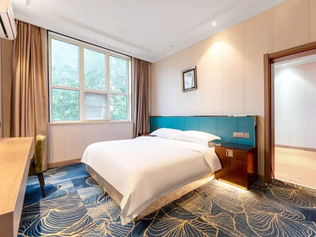 Yue Time Boutique Hotel - Luohe