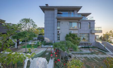 Weihai Four Seasons Yaju Bed and Breakfast - Housity