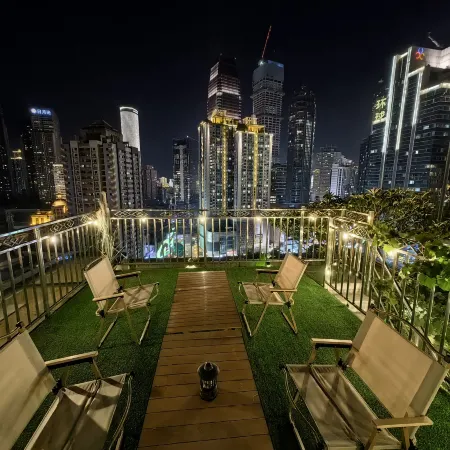 Chongqing Rooftop Terrace Youth B&B (Jiefangbei Shibati Branch)