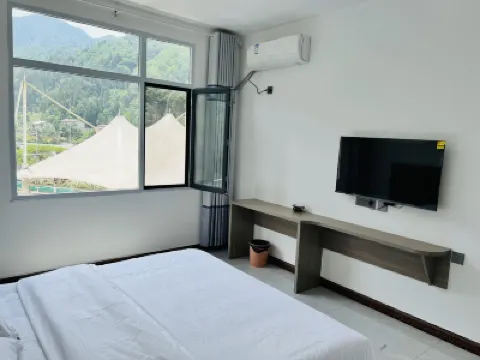 The Fishing House Hotels near Hanzhong Mount Longtoushan International Tourism Resort