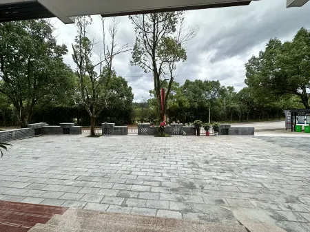 Heron residential quarters in Taining Township