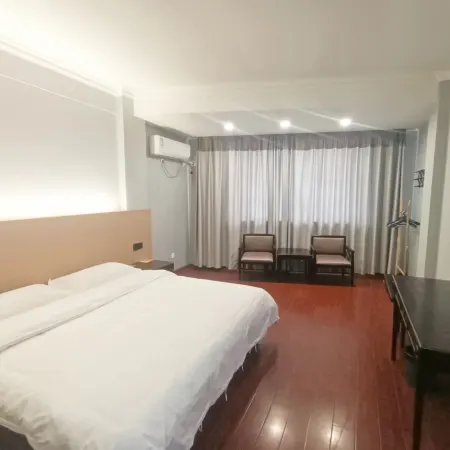 Wuyishan Shanshuiyue Hotel