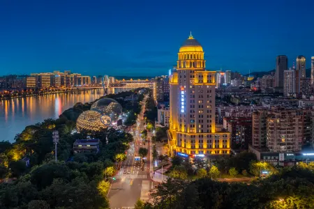 FITFUN HOTEL Отели рядом с достопримечательностью «Guangxi Science and Technology University (Southwest to Liuzhou Qiaoyuan Unit)»