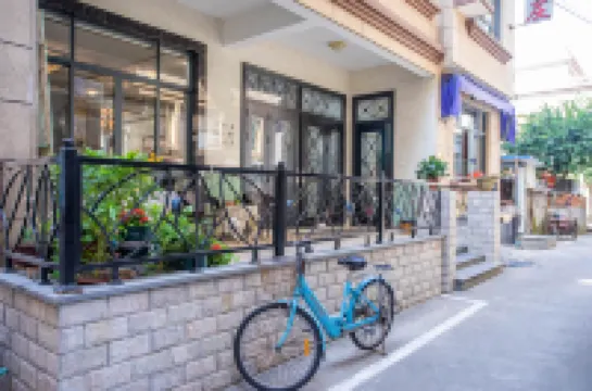 후니우 빌라 (지후 해변 관광지)