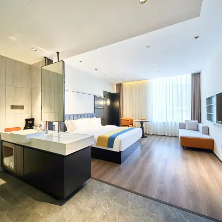 Wuduo Lanyue Hotel (Baoding Military Academy Square Hebei University Store)