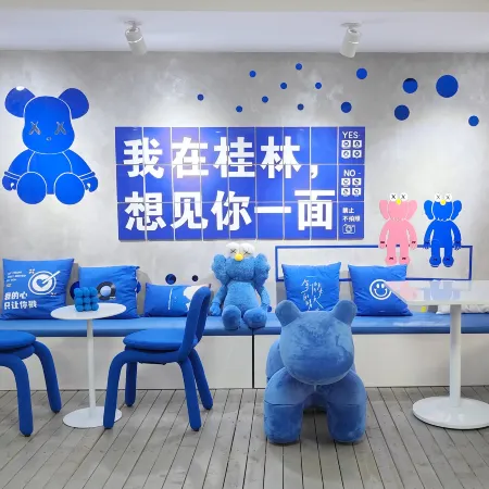 Dongfang·Xixiang Youth Hostel (Klein Blue Theme)