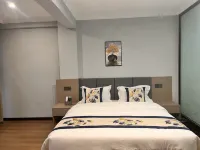 Guandu Town Sunshine Hotel - 2-Star