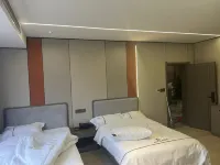 Maple Leaf Boutique Hotel