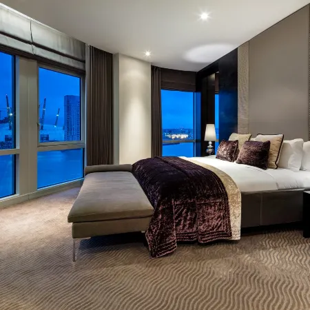 Radisson Blu Hotel, London Canary Wharf East Отели рядом с достопримечательностью «Ист-Энд»