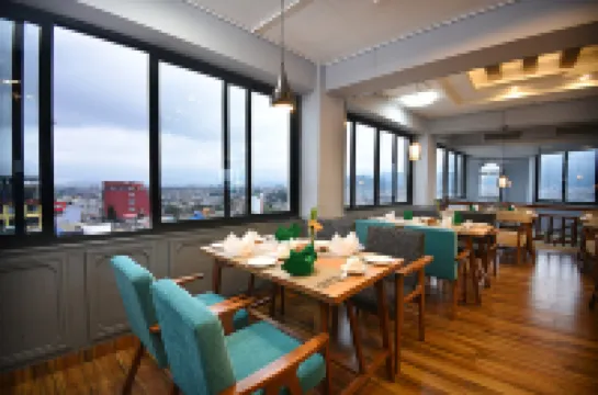 Woodapple Hotel and Spa