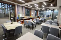 Jiayi Wisdom Hotel (Changzhi Bayi Plaza Branch)