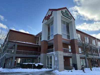 HomeTowne Studios Auburn Hills Các khách sạn gần Oakland University