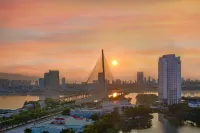 Lavender Riverside Hotel